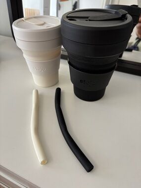 Set of 2 Stojo Collapsible Reusable Cups - Black (24 oz) & Cream (16 oz)